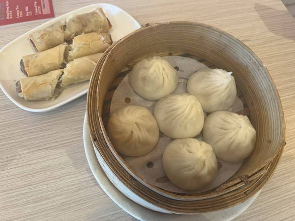 B. Steamed Pork Buns + Spring Rolls (pork/veggie)小笼包+春卷（猪肉/素）